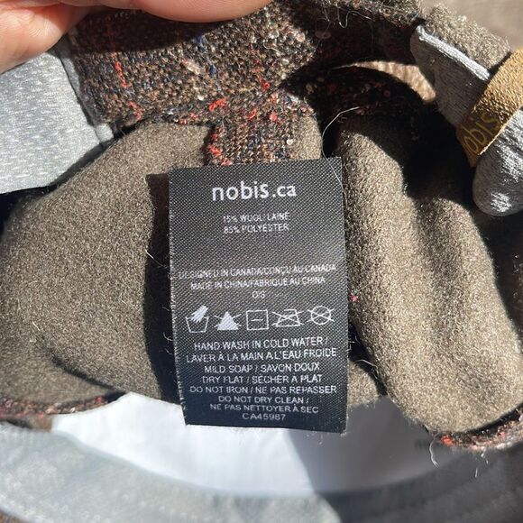 Nobis Hat with Pom Pom NEW - Picture 4 of 4